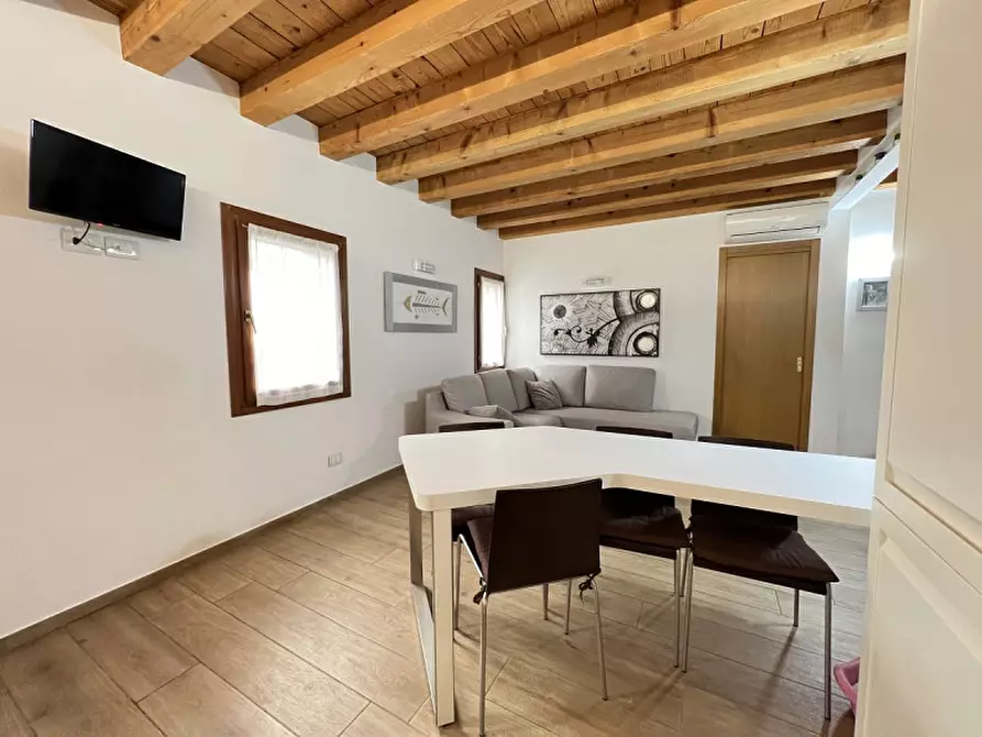 Immagine 3 di Casa indipendente in vendita  a Chioggia