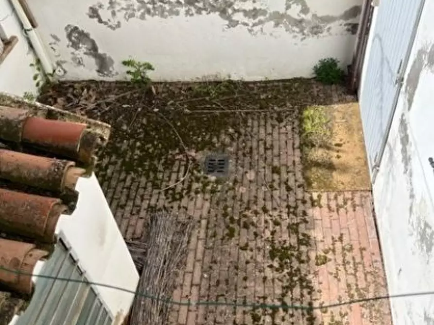 Immagine 34 di Palazzo in vendita  a Santarcangelo Di Romagna