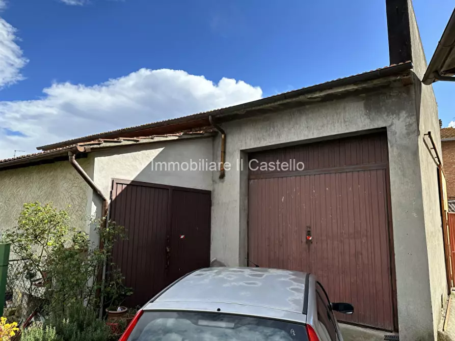 Immagine 3 di Rustico / casale in vendita  a Castiglione Del Lago