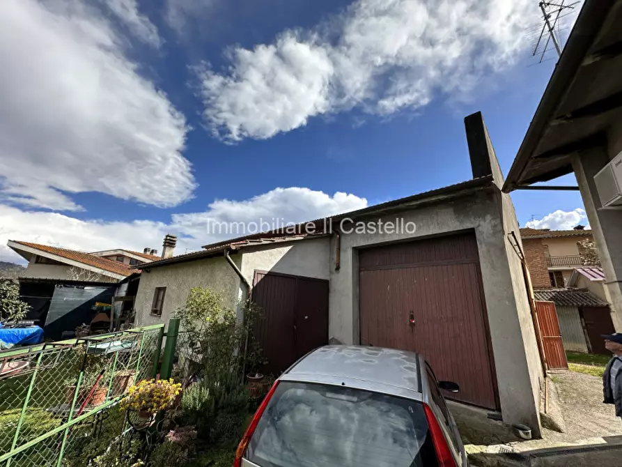 Immagine 9 di Rustico / casale in vendita  a Castiglione Del Lago