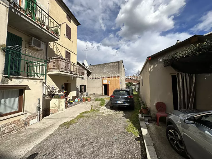 Immagine 18 di Rustico / casale in vendita  a Castiglione Del Lago