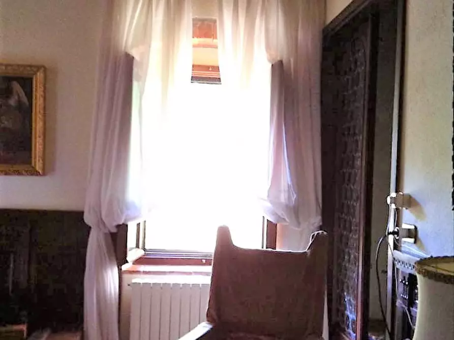 Immagine 24 di Villa in vendita  a Montevarchi