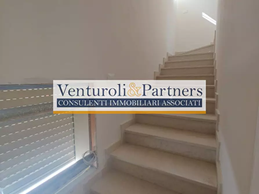 Immagine 10 di Villa in vendita  in via Belvedere a Manerba Del Garda