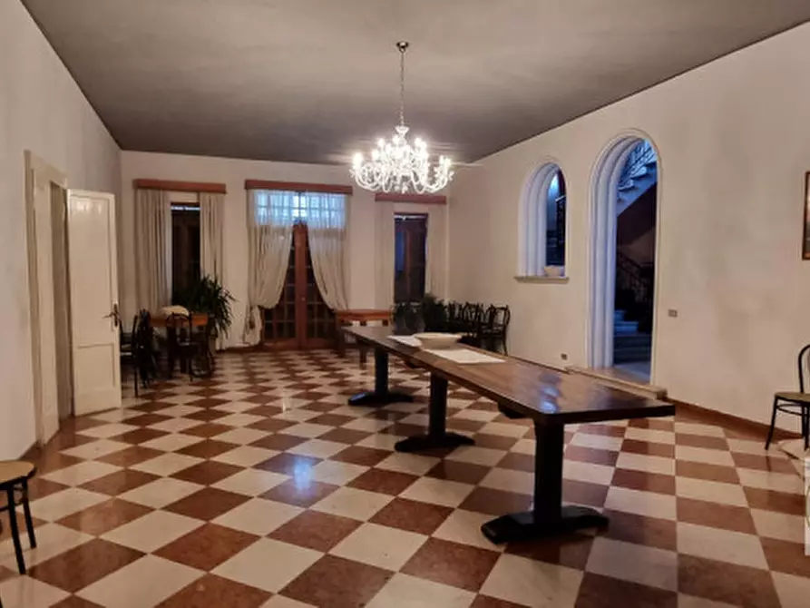 Immagine 1 di Villa in vendita  in via valli a Arqua' Petrarca