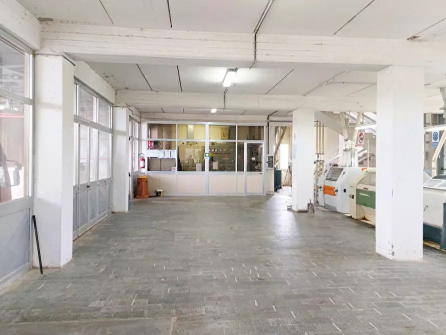 Immagine 15 di Capannone industriale in vendita  in Loc. Olmini, Via Santa Maria (SP 306), N. snc a Panicale