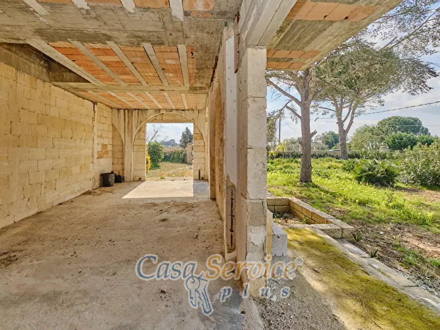 Immagine 21 di Villa in vendita  a Parabita