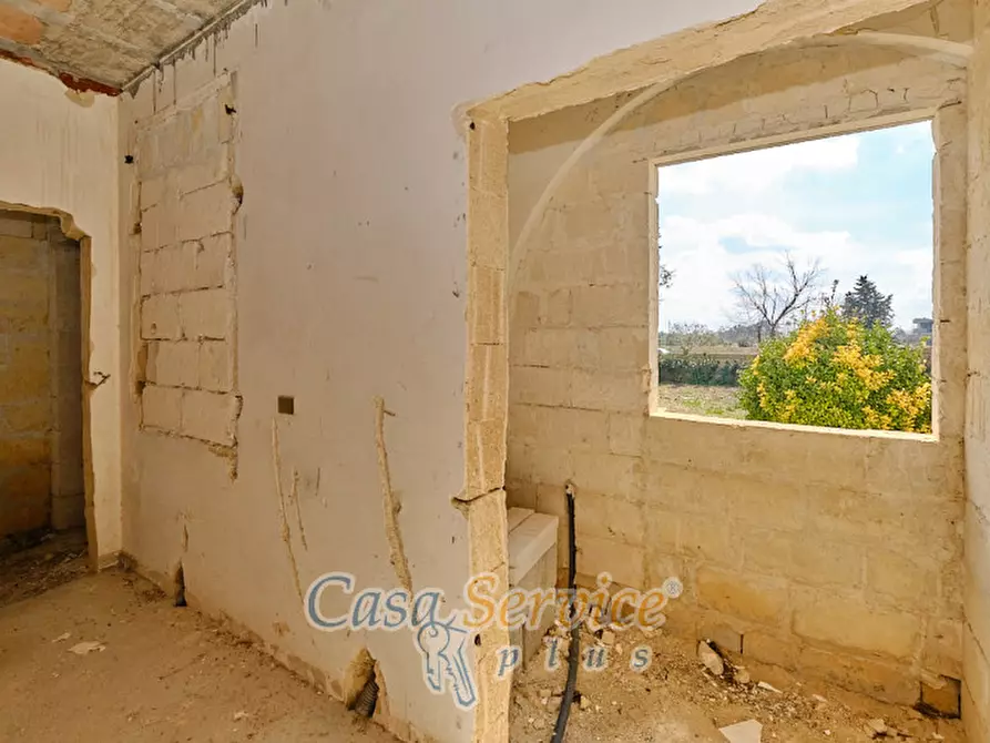 Immagine 26 di Villa in vendita  a Parabita