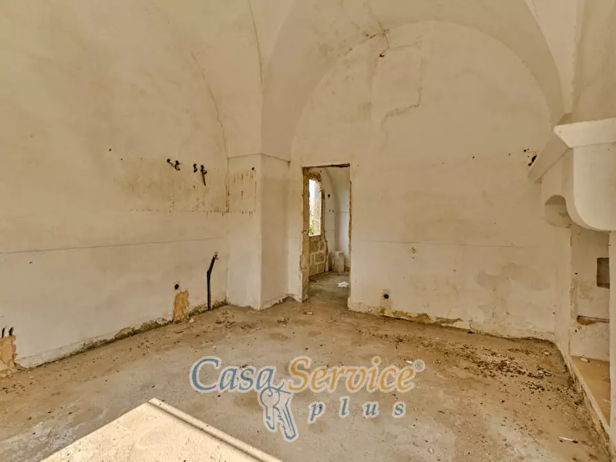 Immagine 33 di Villa in vendita  a Parabita