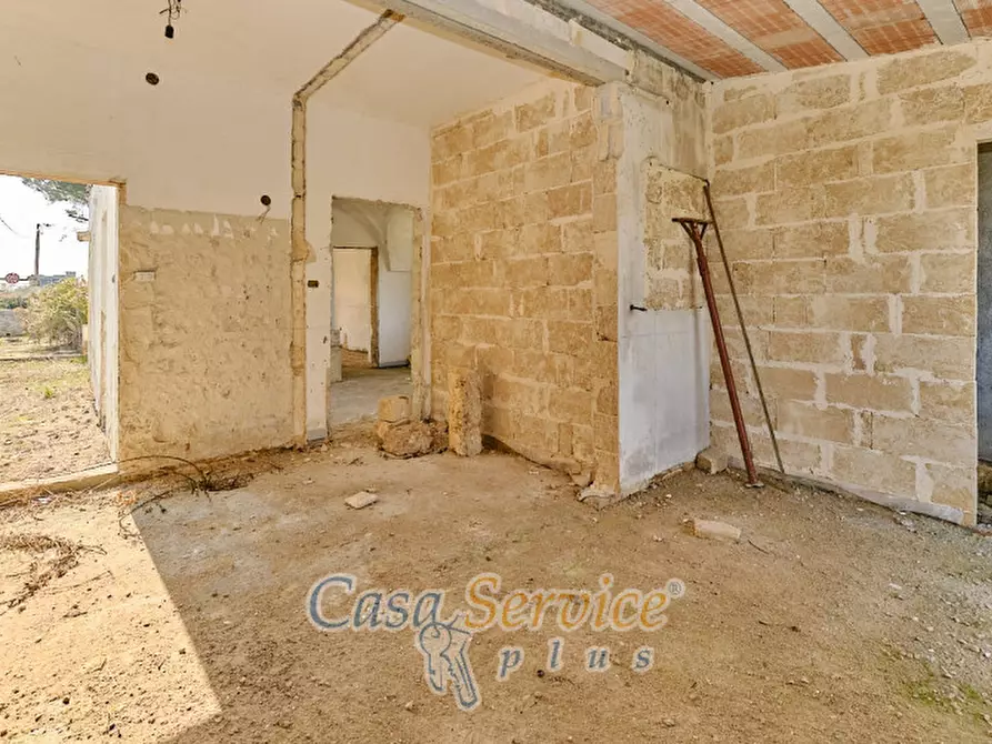 Immagine 41 di Villa in vendita  a Parabita