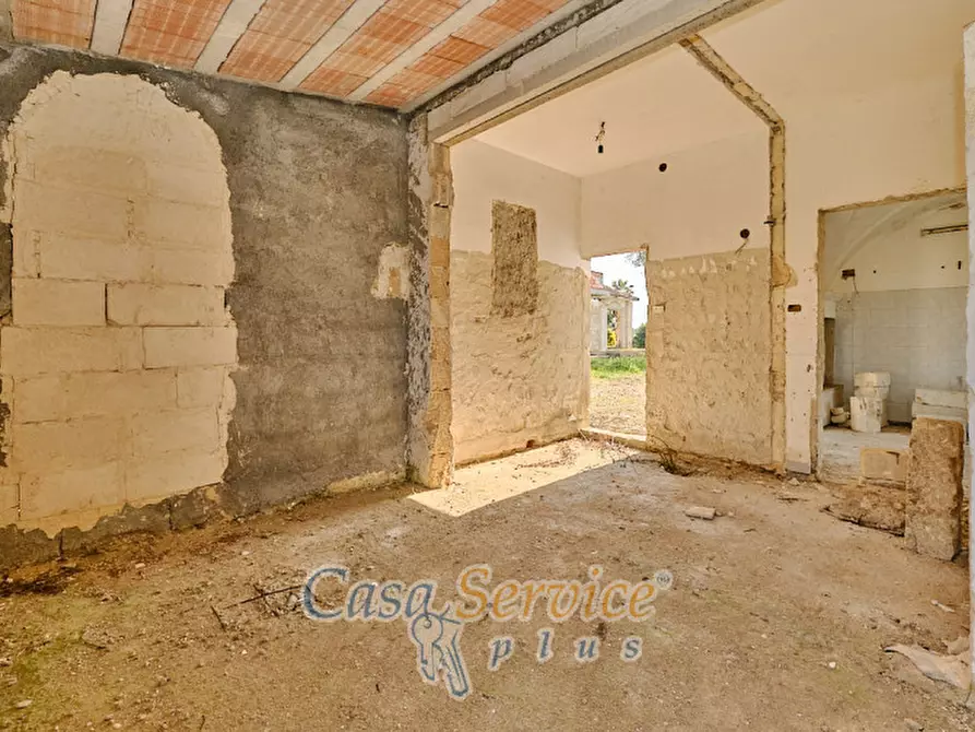 Immagine 42 di Villa in vendita  a Parabita