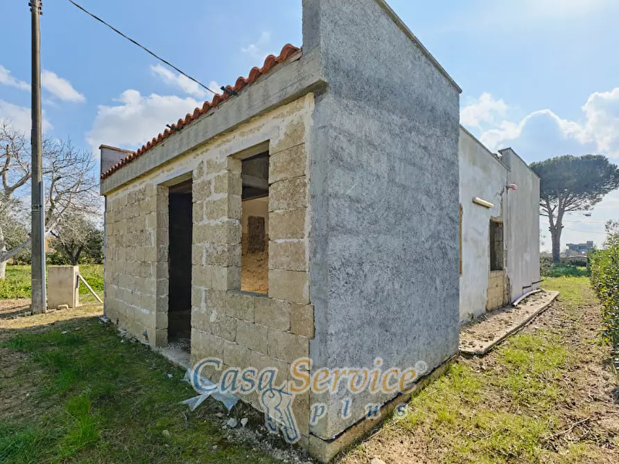 Immagine 43 di Villa in vendita  a Parabita