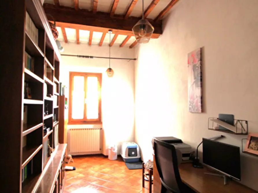 Immagine 18 di Palazzo in vendita  a San Giovanni Valdarno