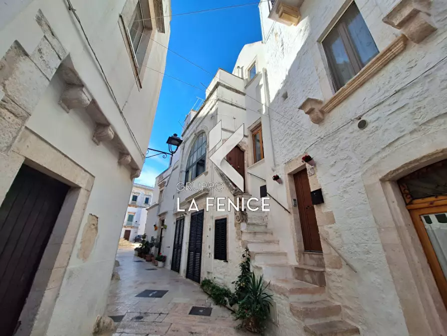 Immagine 2 di Casa indipendente in vendita  in via Giannone a Locorotondo