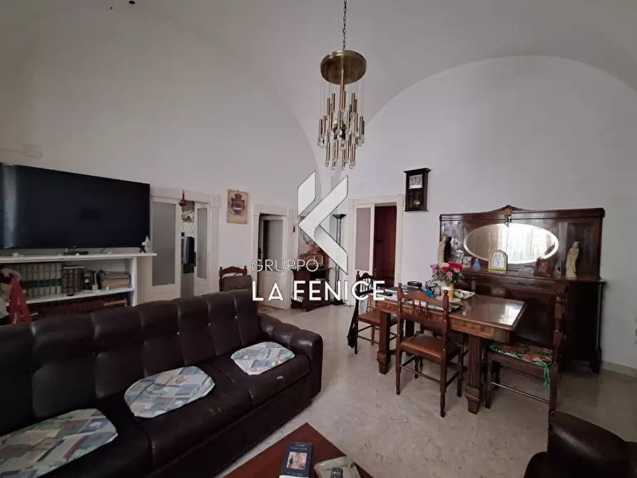 Immagine 5 di Casa indipendente in vendita  in via Giannone a Locorotondo