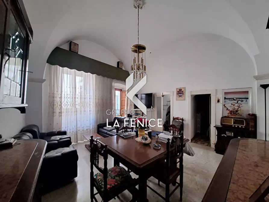 Immagine 6 di Casa indipendente in vendita  in via Giannone a Locorotondo