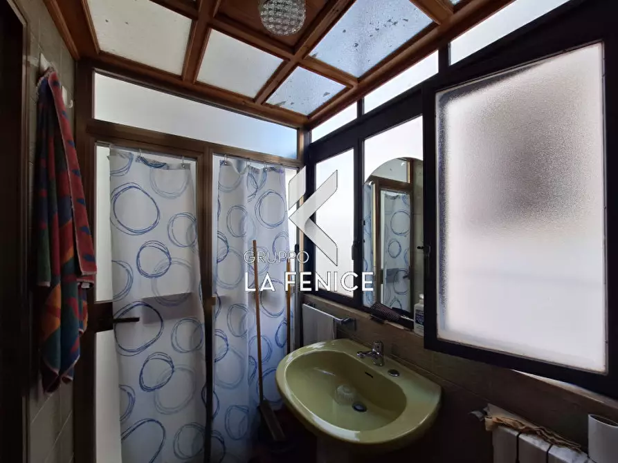 Immagine 15 di Casa indipendente in vendita  in via Giannone a Locorotondo