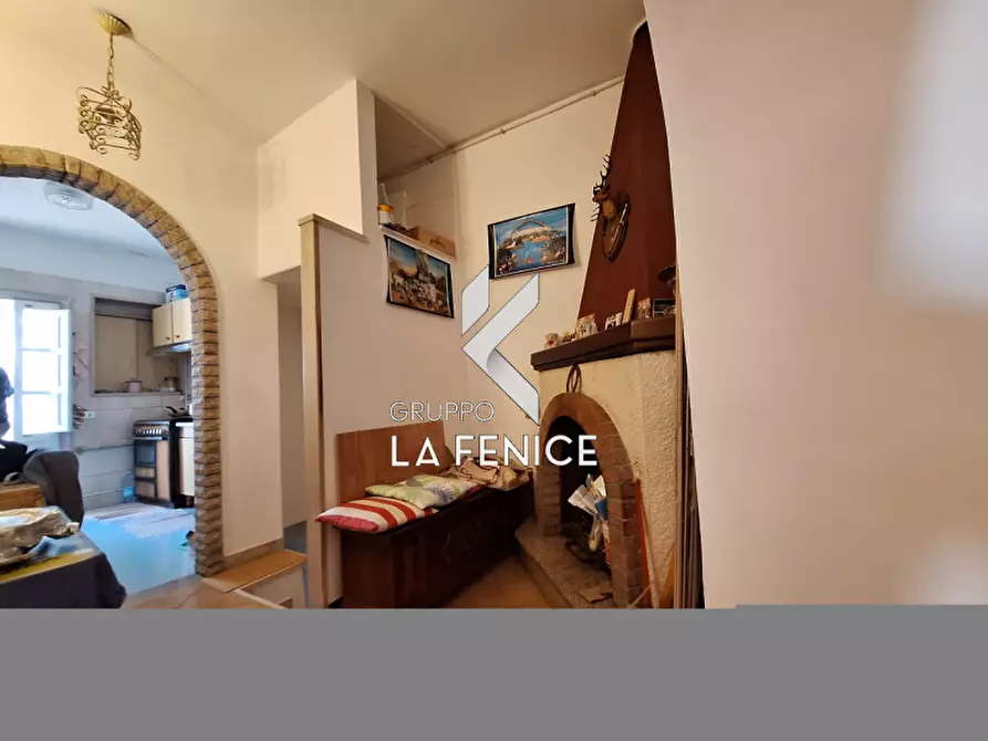 Immagine 19 di Casa indipendente in vendita  in via Giannone a Locorotondo