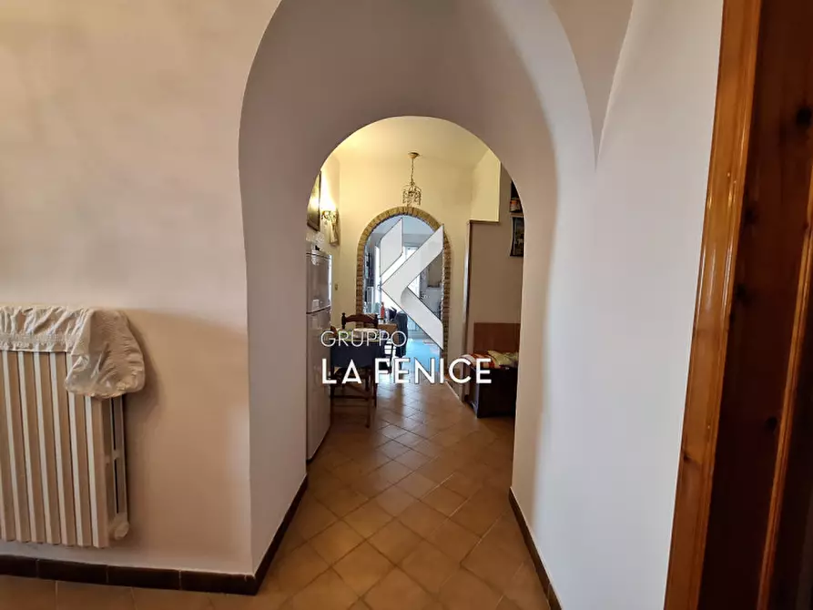 Immagine 21 di Casa indipendente in vendita  in via Giannone a Locorotondo