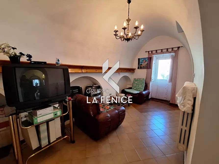 Immagine 22 di Casa indipendente in vendita  in via Giannone a Locorotondo