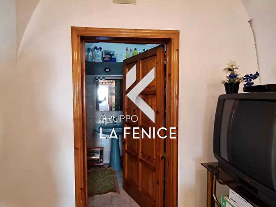 Immagine 23 di Casa indipendente in vendita  in via Giannone a Locorotondo