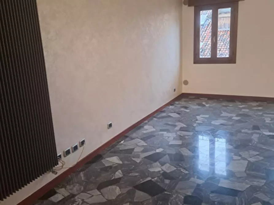 Immagine 2 di Appartamento in vendita  in santa croce a Padova