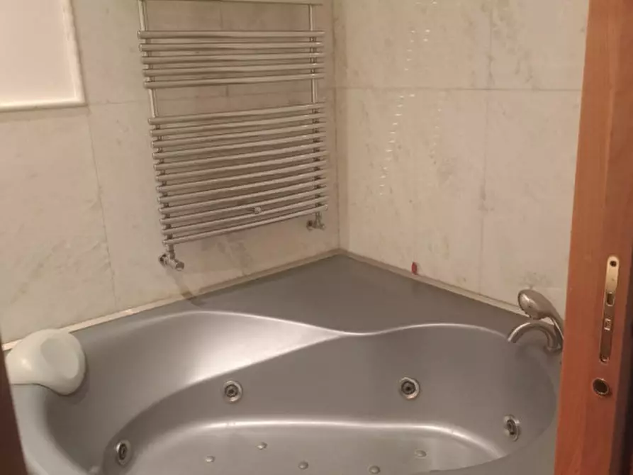 Immagine 13 di Appartamento in vendita  in santa croce a Padova