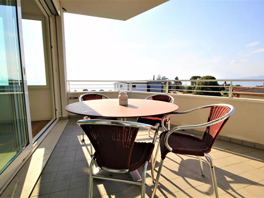 Immagine 25 di Attico in affitto  in via Colombara Ruffoni 22 a Lazise