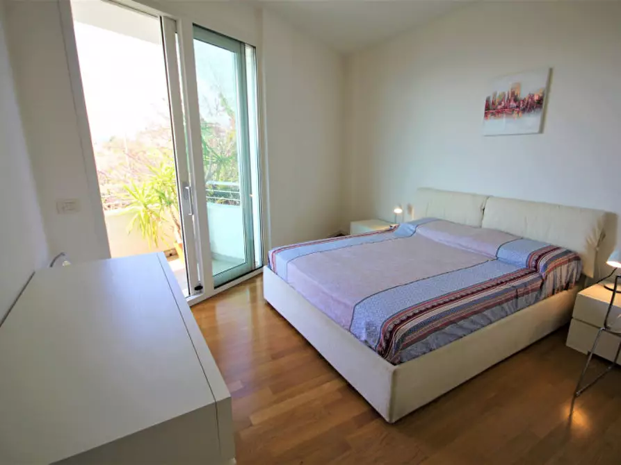 Immagine 34 di Attico in affitto  in via Colombara Ruffoni 22 a Lazise