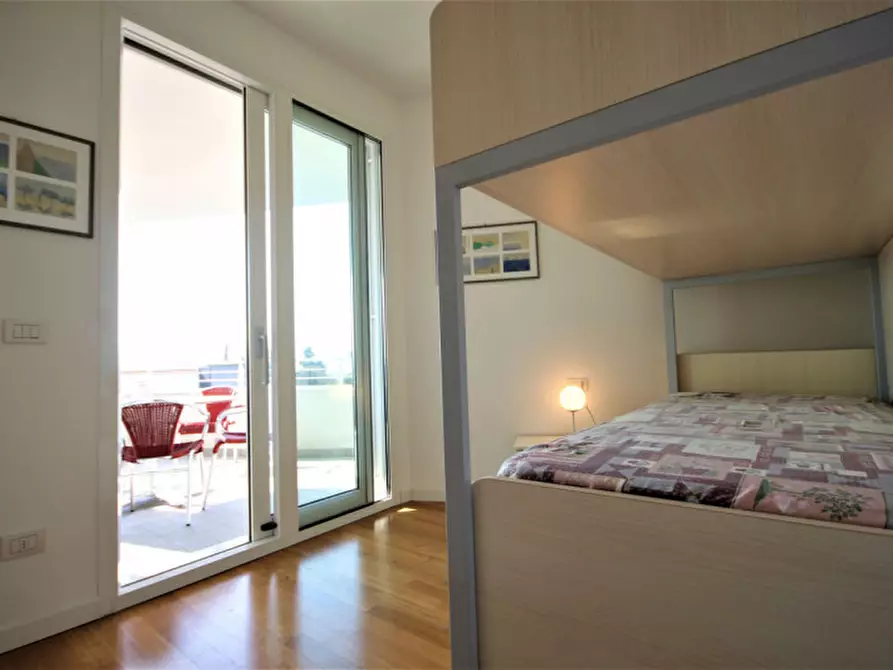 Immagine 38 di Attico in affitto  in via Colombara Ruffoni 22 a Lazise