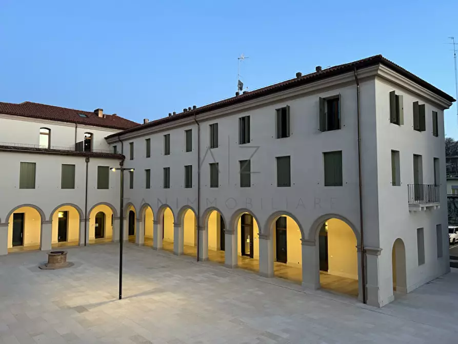 Immagine 24 di Appartamento in vendita  in Via Cazzaro a Castelfranco Veneto