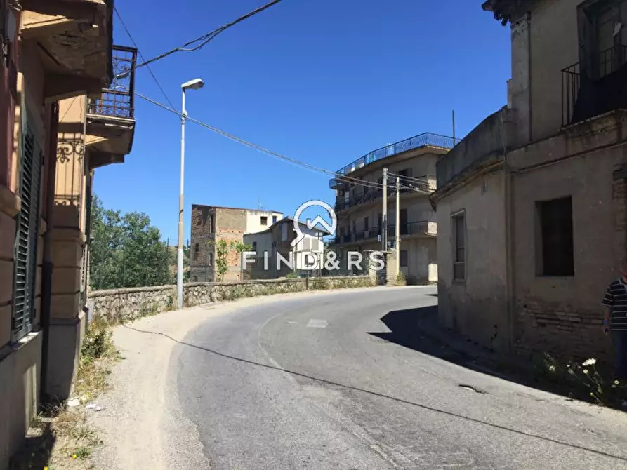 Immagine 2 di Casa indipendente in vendita  in Via Anita Garibaldi a Reggio Di Calabria