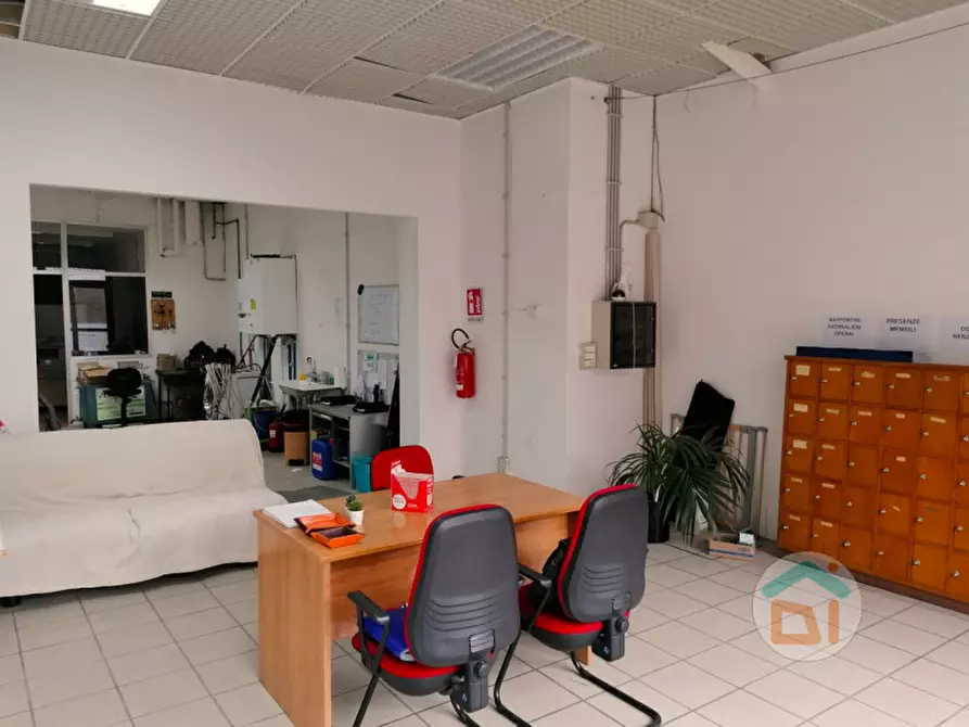 Immagine 4 di Ufficio in vendita  in via Benussi a Trieste