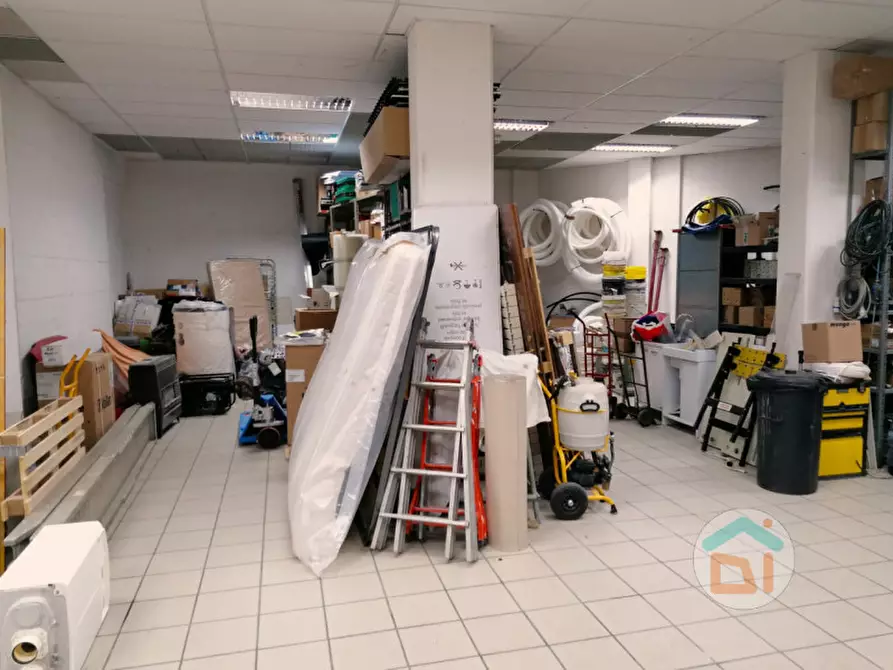 Immagine 12 di Ufficio in vendita  in via Benussi a Trieste