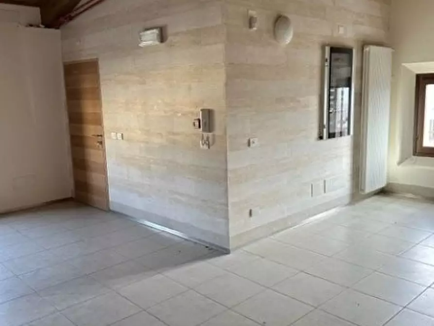 Immagine 10 di Ufficio in vendita  in Via Cesena a Montiano