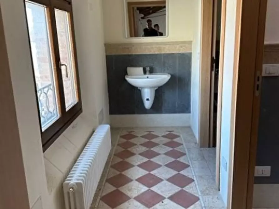 Immagine 13 di Ufficio in vendita  in Via Cesena a Montiano