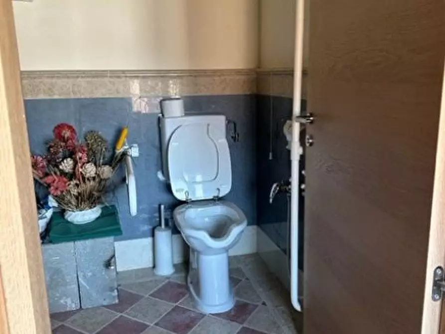 Immagine 15 di Ufficio in vendita  in Via Cesena a Montiano