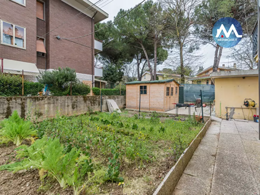 Immagine 26 di Casa bifamiliare in vendita  in via Basento 30 a Pesaro