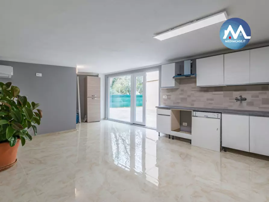 Immagine 30 di Casa bifamiliare in vendita  in via Basento 30 a Pesaro