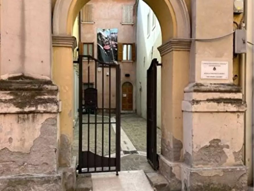 Immagine 3 di Ufficio in vendita  a Savignano Sul Rubicone