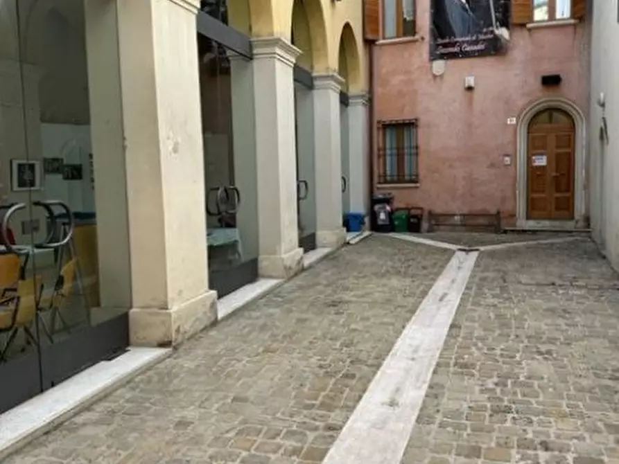 Immagine 5 di Ufficio in vendita  a Savignano Sul Rubicone