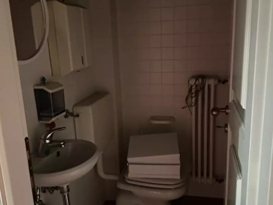 Immagine 14 di Ufficio in vendita  a Savignano Sul Rubicone