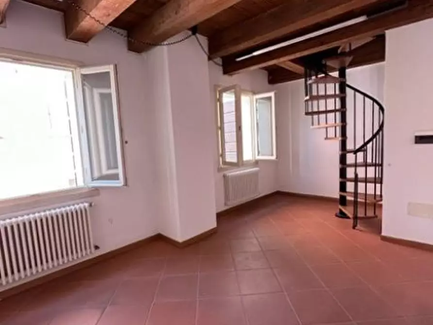 Immagine 17 di Ufficio in vendita  a Savignano Sul Rubicone