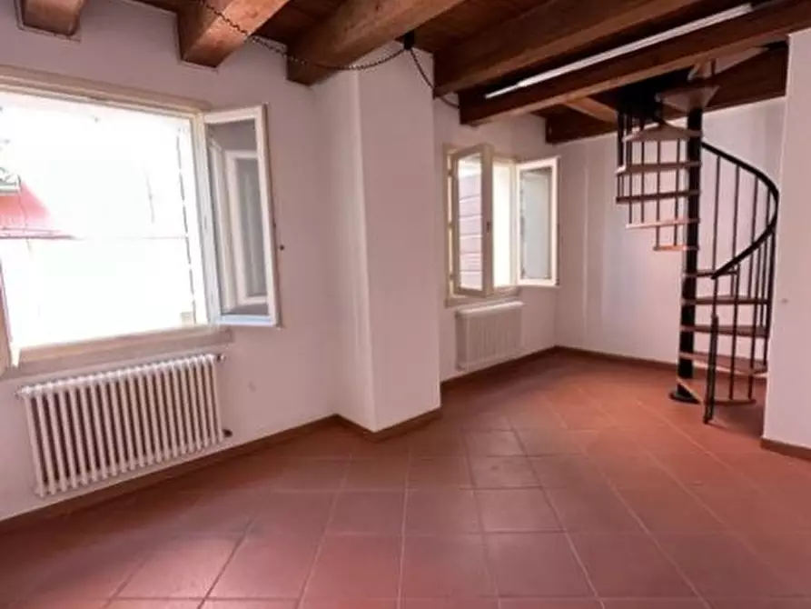 Immagine 19 di Ufficio in vendita  a Savignano Sul Rubicone