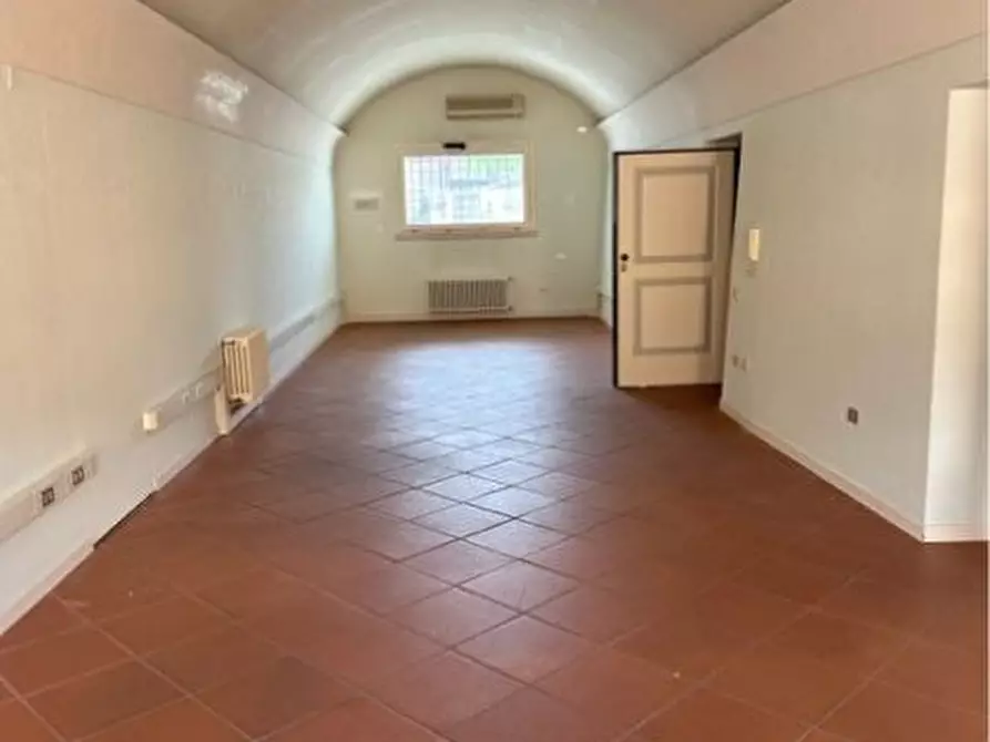 Immagine 28 di Ufficio in vendita  a Savignano Sul Rubicone