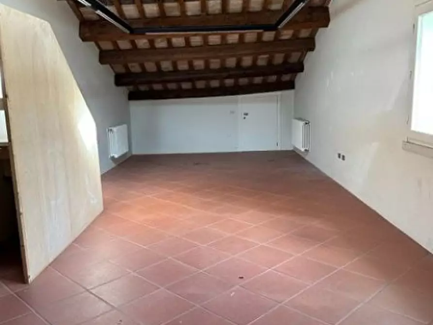 Immagine 33 di Ufficio in vendita  a Savignano Sul Rubicone