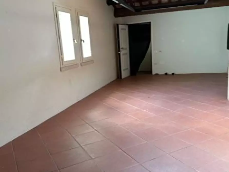 Immagine 34 di Ufficio in vendita  a Savignano Sul Rubicone
