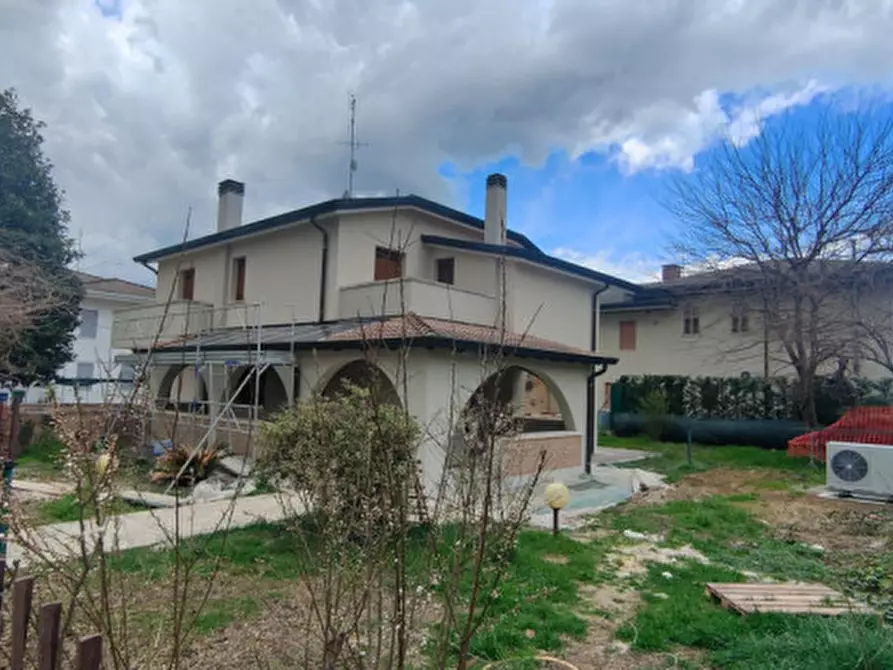 Immagine 1 di Villa in vendita  a Teolo