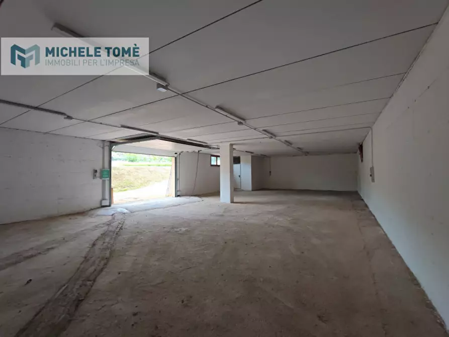Immagine 5 di Magazzino in affitto  in Località Coletto a Rivoli Veronese