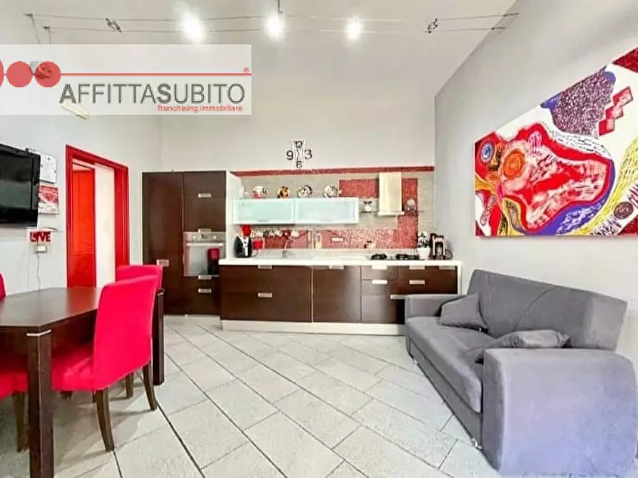 Immagine 1 di Appartamento in vendita  in Via santa maria la nova 40 a Napoli