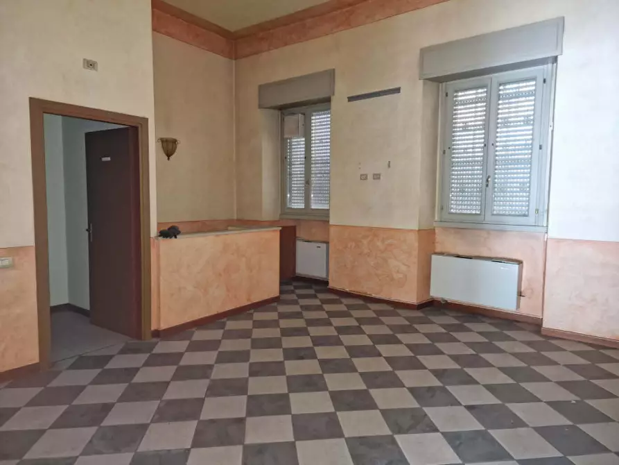 Immagine 4 di Negozio in vendita  in via Trento 9 a Brescia